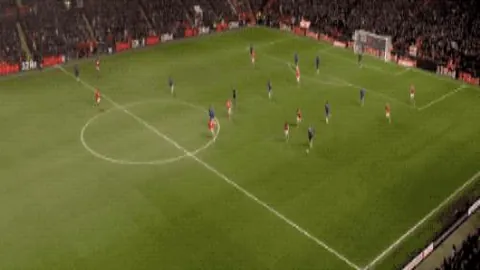 库里高度评价巴特勒：赛场决断力出众，气场强大引人瞩目